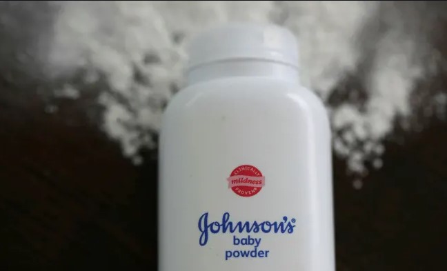 Αντιμέτωπη με σκάνδαλο βρίσκεται η Johnson & Johnson
