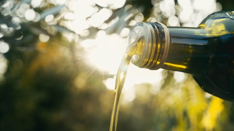 Η νοθεία ελαιολάδου καλά κρατεί στην Ιταλία 