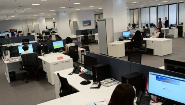 Δημόσιο: Αρση μονιμότητας παλιών & νέων υπαλλήλων –Πρόταση που φέρνει η Κυβέρνηση