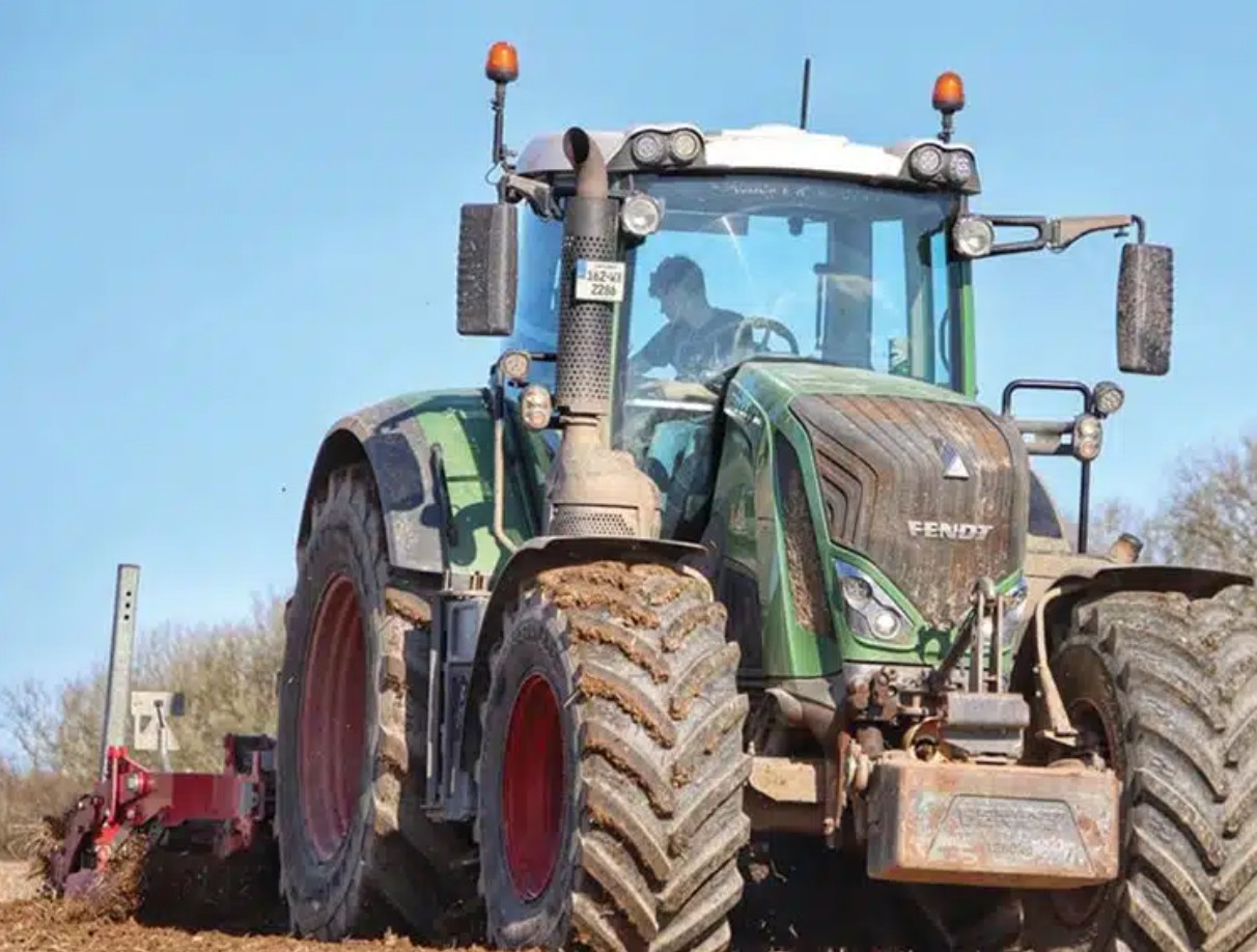 Αγορά τρακτέρ, εξοπλισμού και νέες φυτεύσεις µε 50% επιδότηση στον Αναπτυξιακό